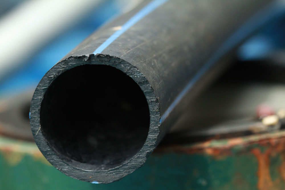 cut view of a (pipe)lined pipe cut view of a (pipe)lined pipe